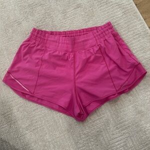Lululemon Hotty Hot Shorts 2.5”